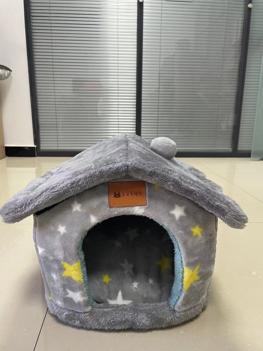 Foldable Warm Pet House – Cozy Winter Bed for Dogs & Cats